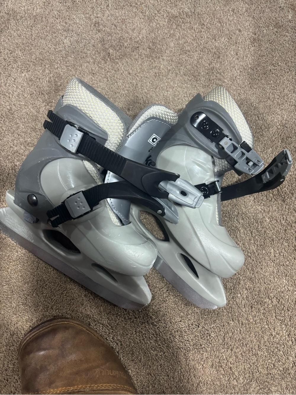 CCM adjustable toddler Ice Skates 8-11